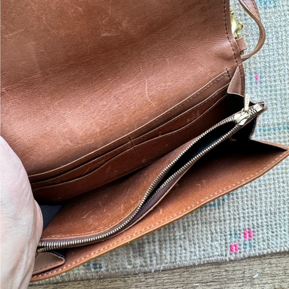 J.W. Hulme leather wallet crossbody purse - Picture 8 of 9